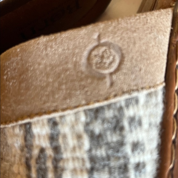 Born blanket mule clogs. Size 8 - Picture 5 of 9